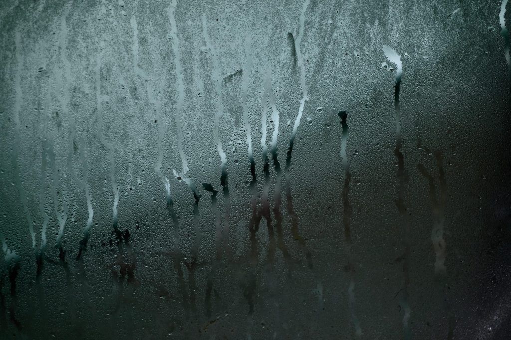 humidité salle de bain malgré VMC